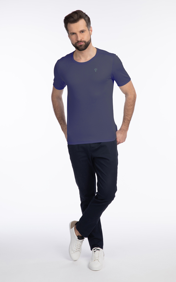 Herren T-Shirt aus Tencel mit Rundhalsausschnitt dunkelblau vorne